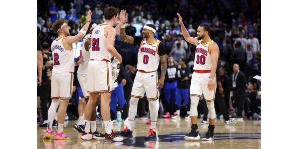 Stephen Curry erzielte in einem einzigen Spiel 56 Punkte und 12 Dreipunktewürfe